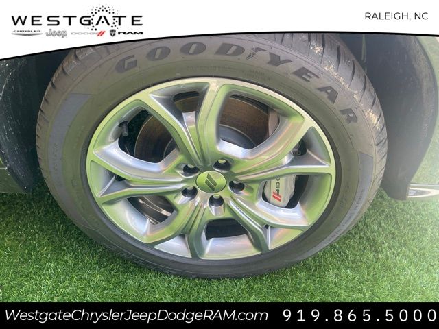 Vehicle image 21 of 30