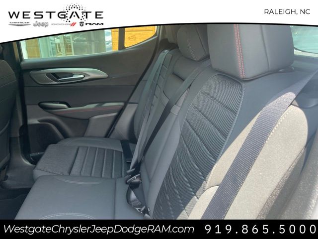 Vehicle image 25 of 30