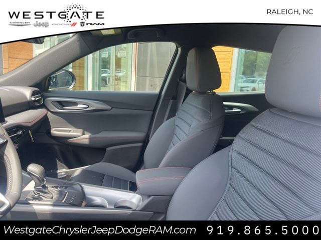 Vehicle image 14 of 30