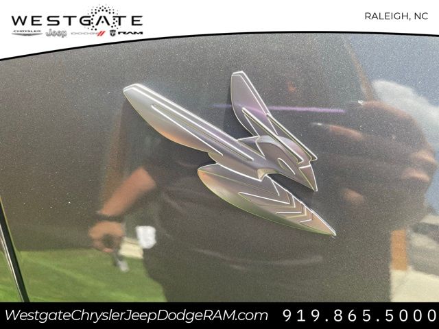 Vehicle image 26 of 30