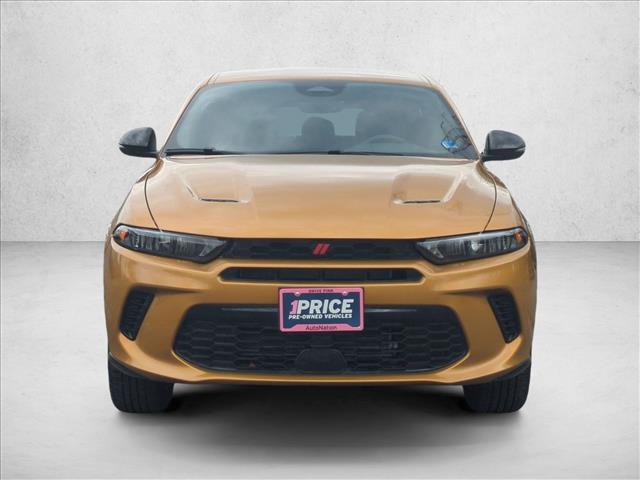 2024 Dodge Hornet R/T Image 2 of 23