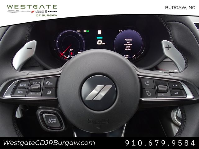 Vehicle image 20 of 25