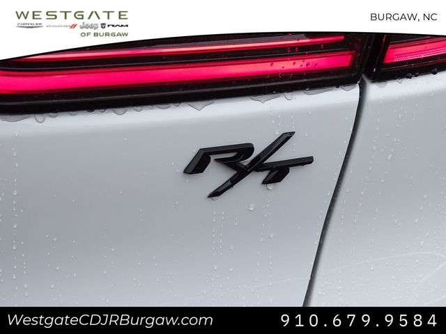 Vehicle image 11 of 25