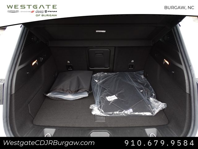 Vehicle image 12 of 25