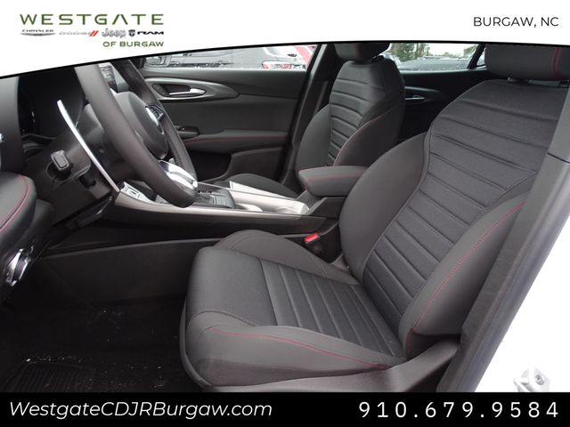 Vehicle image 16 of 25