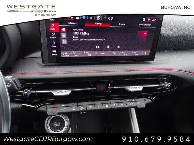Vehicle image 21 of 25