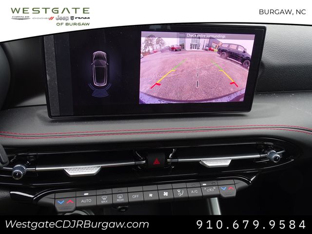 Vehicle image 22 of 25