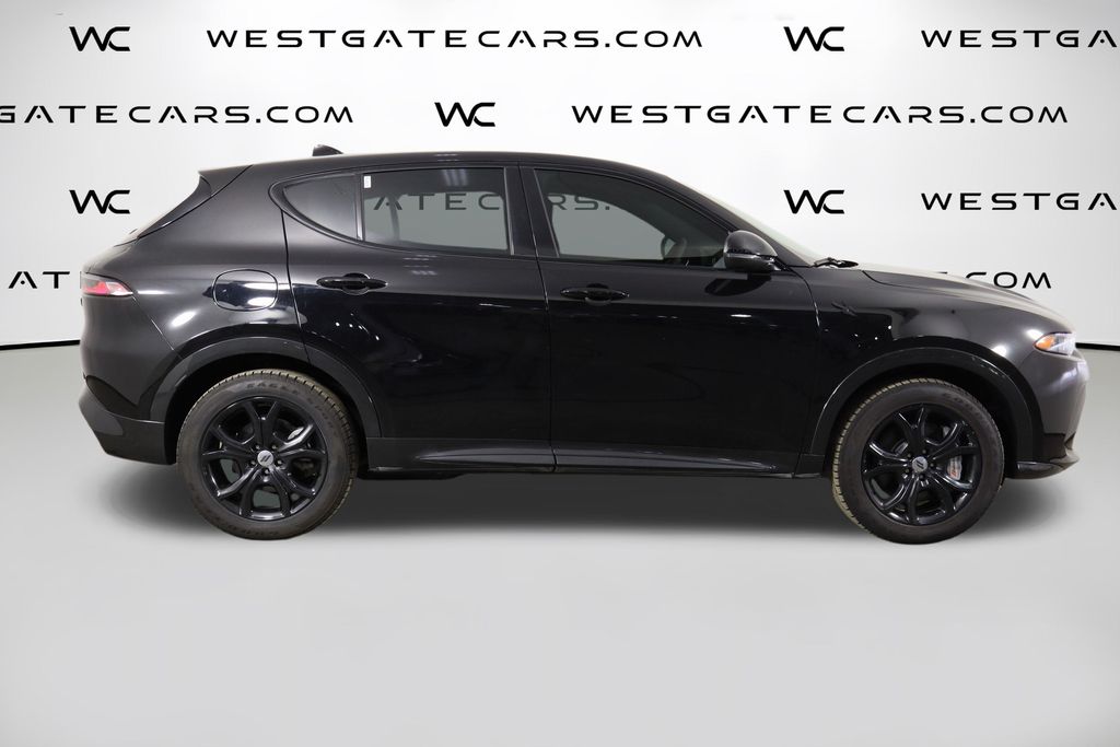 2024 Dodge Hornet R/T Image 4 of 48