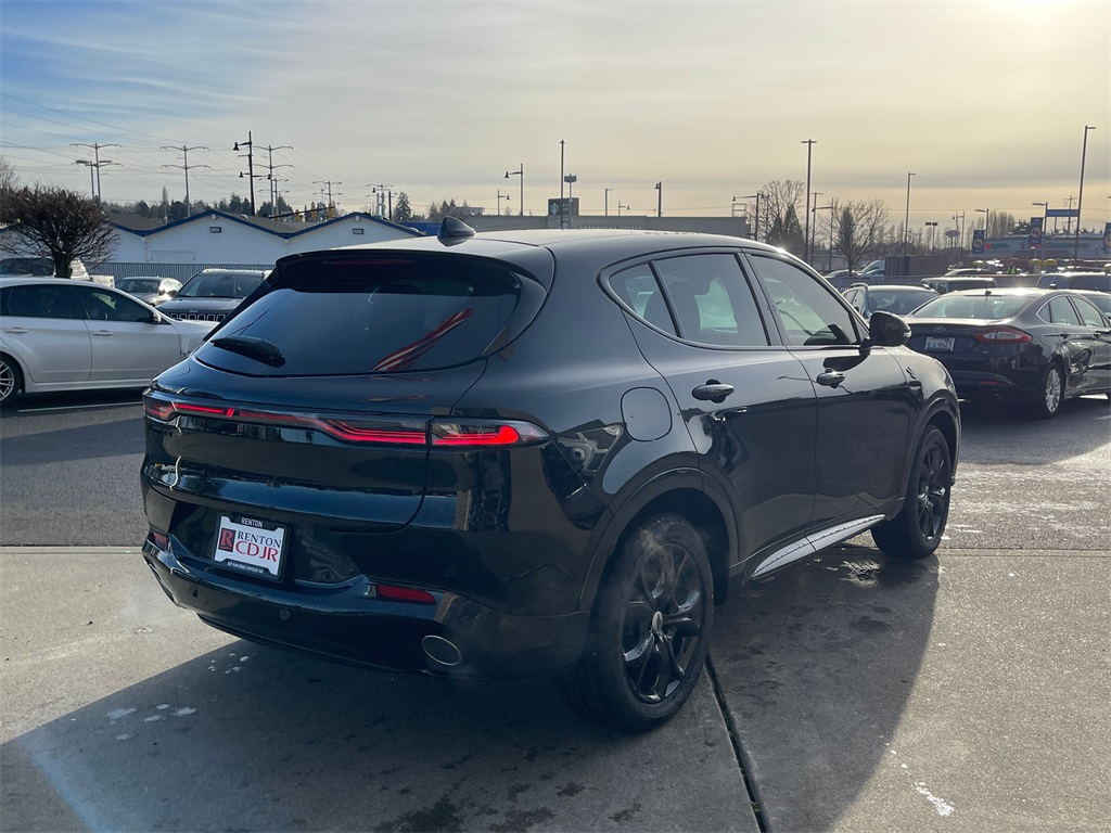 Vehicle image 4 of 20