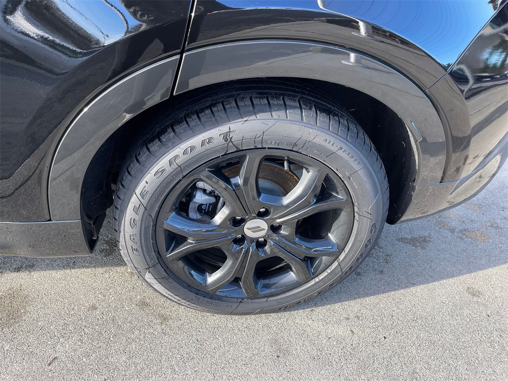 Vehicle image 11 of 20