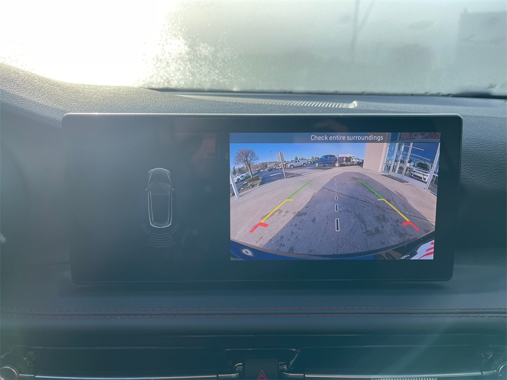 Vehicle image 17 of 20