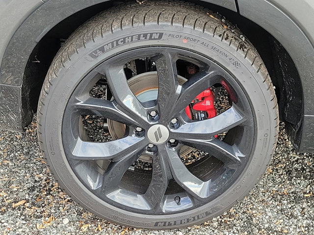 Vehicle image 5 of 19