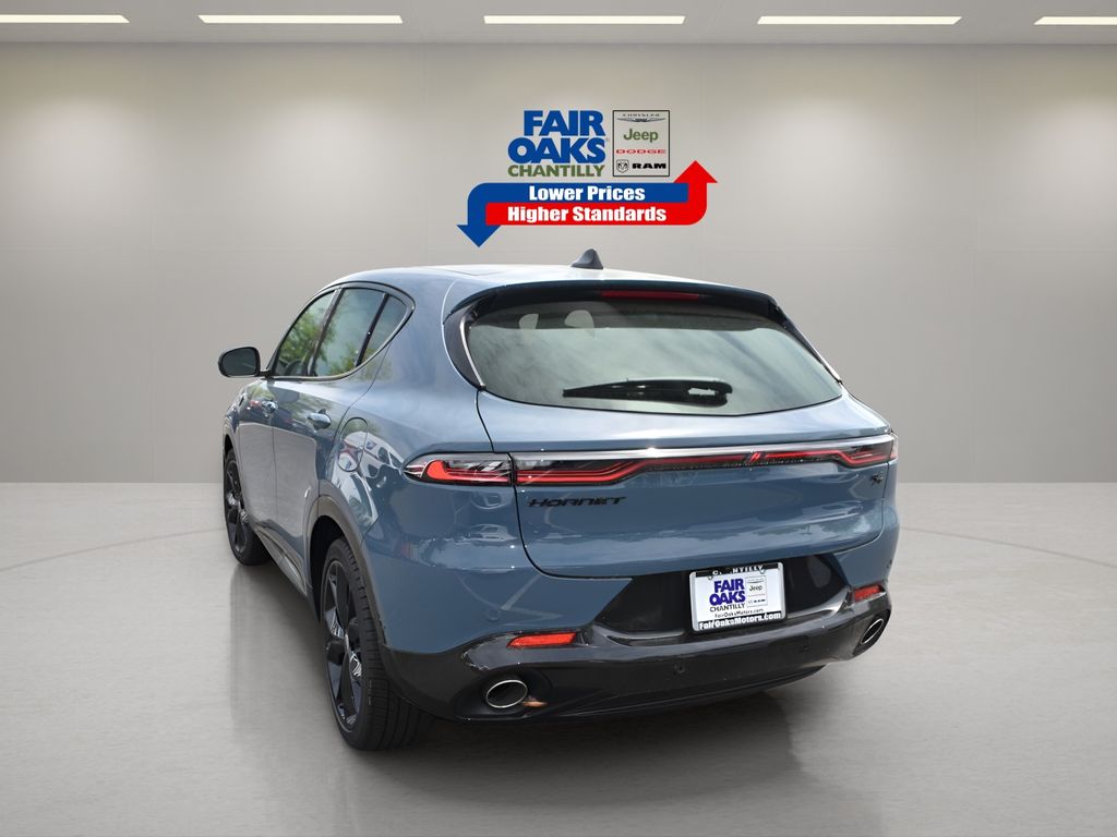 Vehicle image 8 of 21