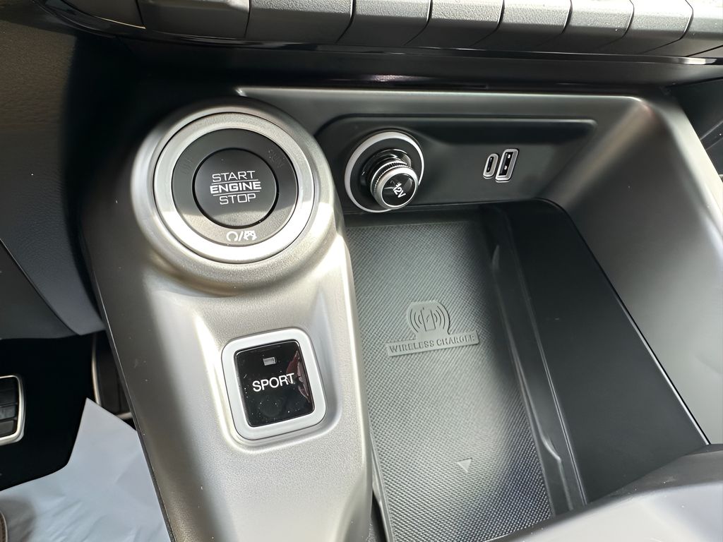 Vehicle image 21 of 21