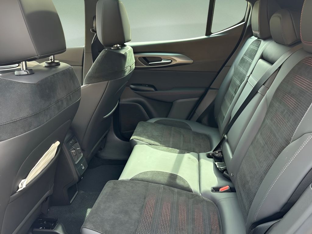 Vehicle image 12 of 21