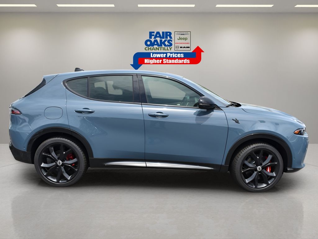 Vehicle image 5 of 21