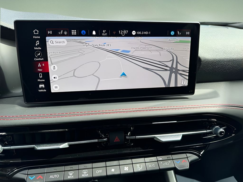 Vehicle image 14 of 21