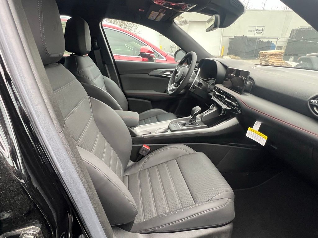 Vehicle image 9 of 24