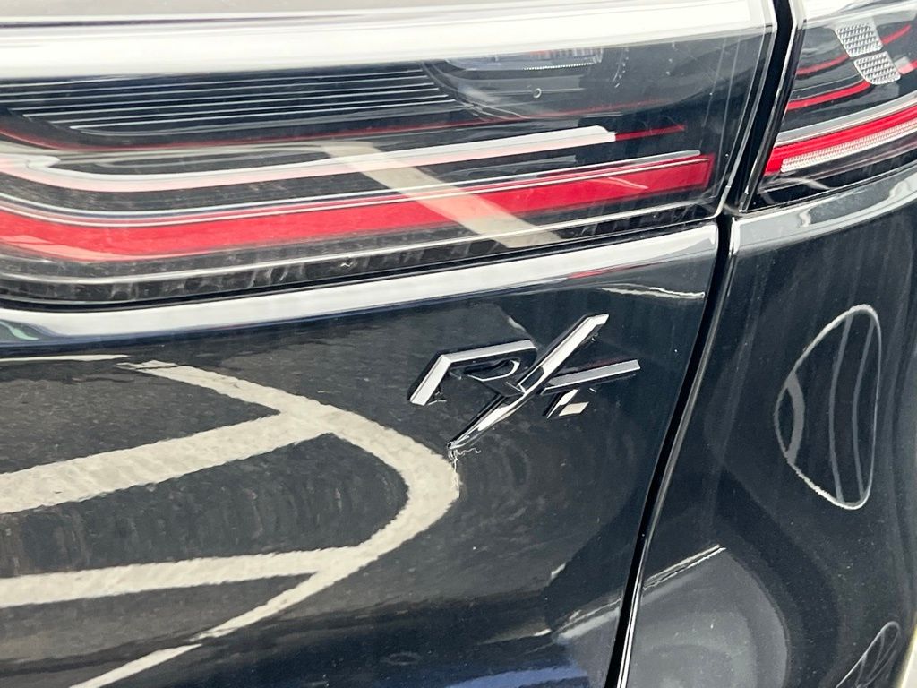 Vehicle image 23 of 24