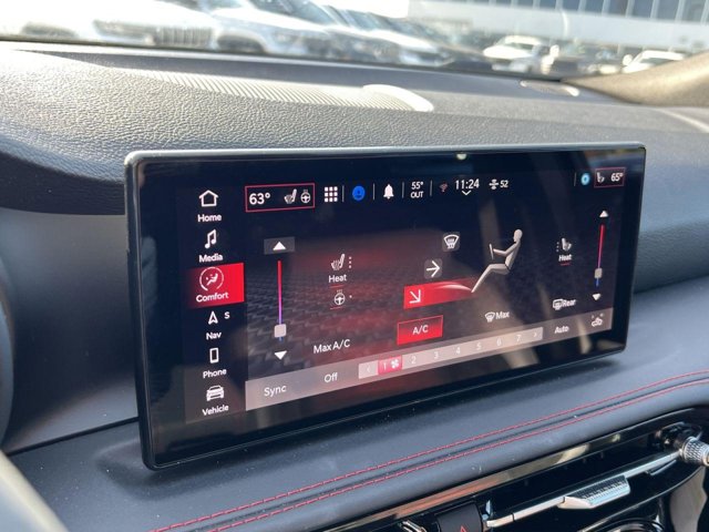 Vehicle image 13 of 24