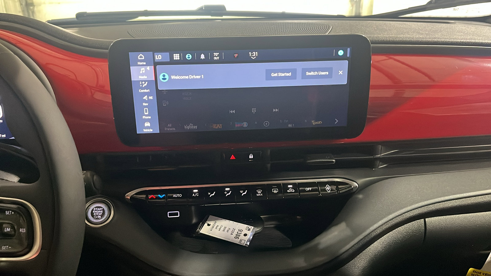 2024 FIAT 500e INSPI(RED) Image 13 of 15