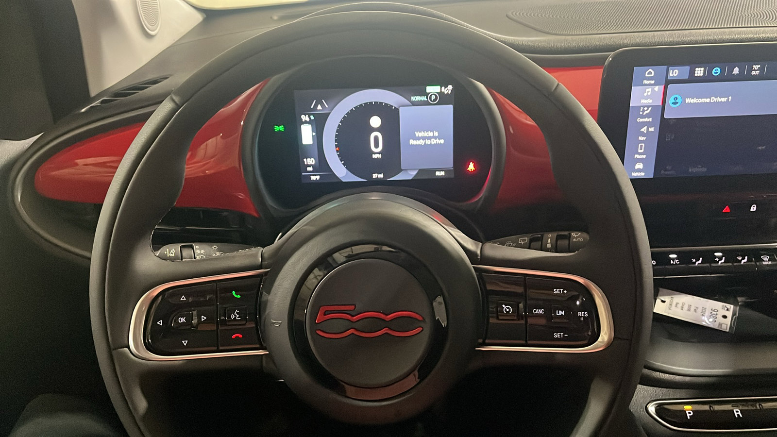 2024 FIAT 500e INSPI(RED) Image 12 of 15