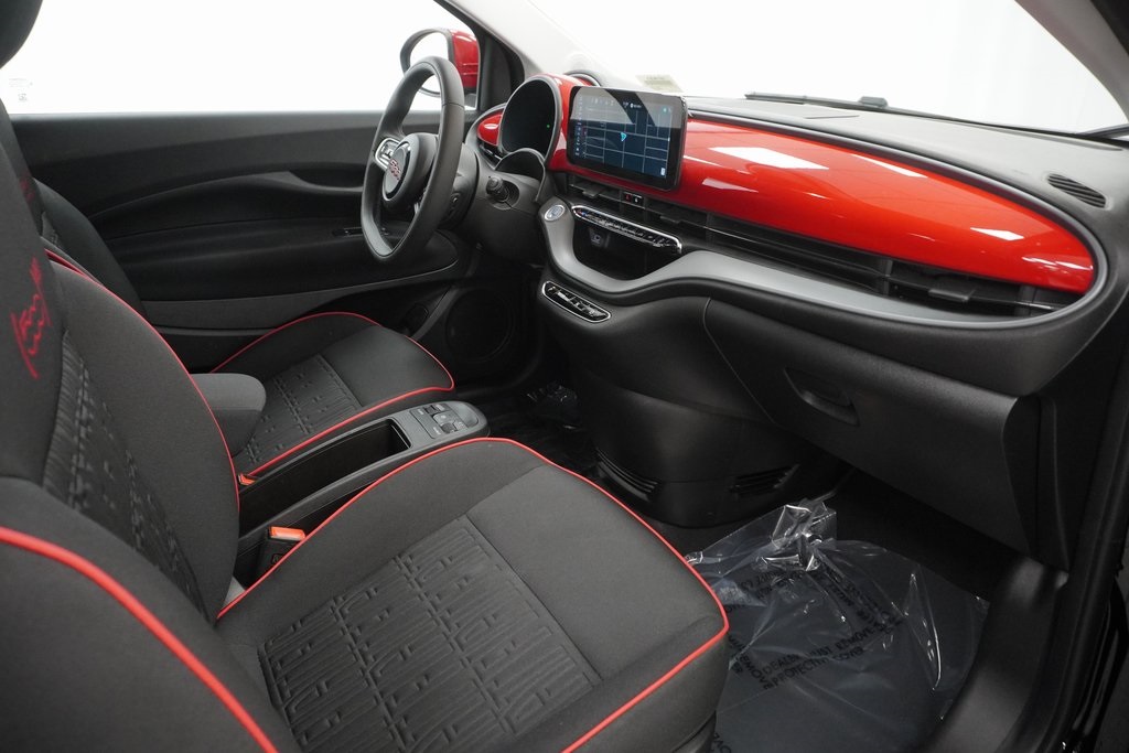 Vehicle image 25 of 38