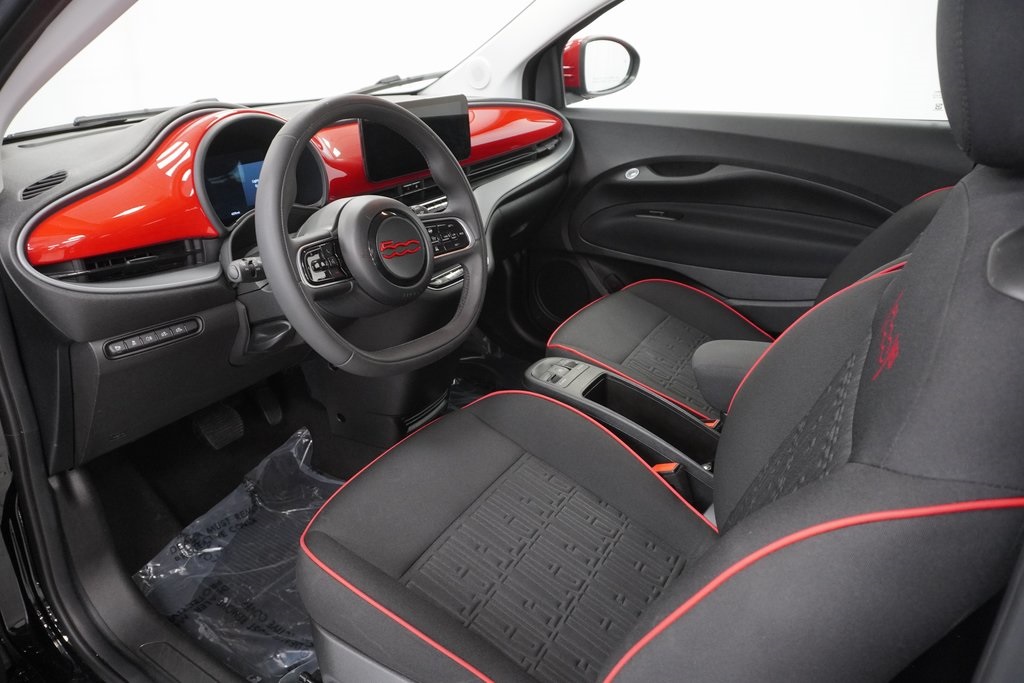 Vehicle image 21 of 38