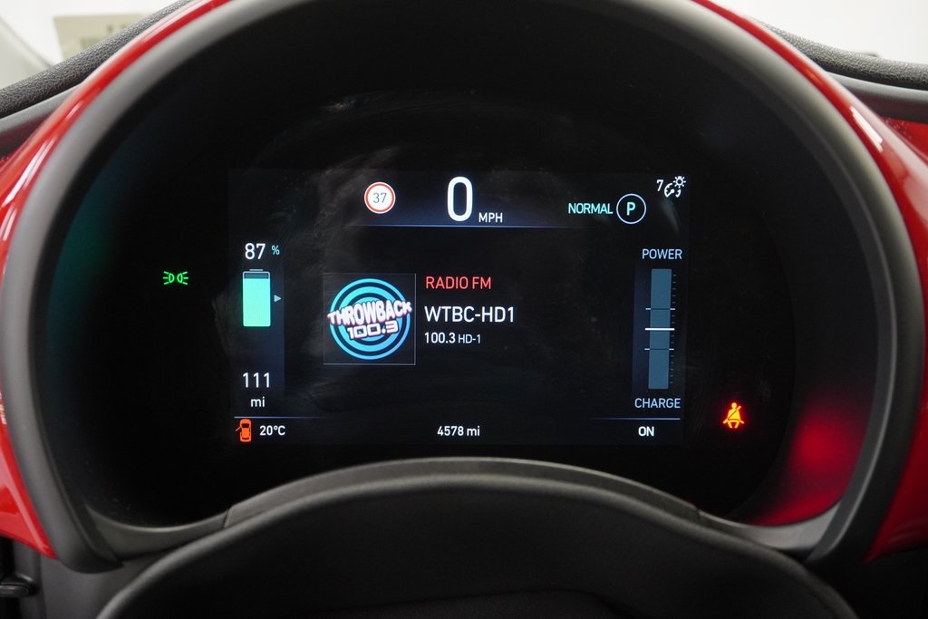 Vehicle image 26 of 38