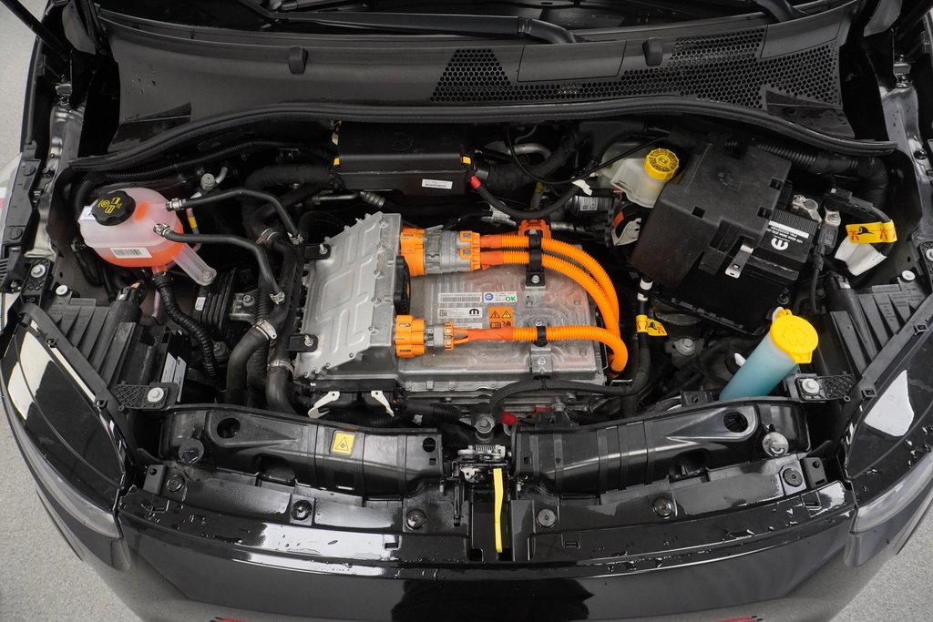 Vehicle image 11 of 38