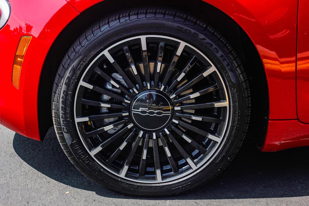 Vehicle image 10 of 28