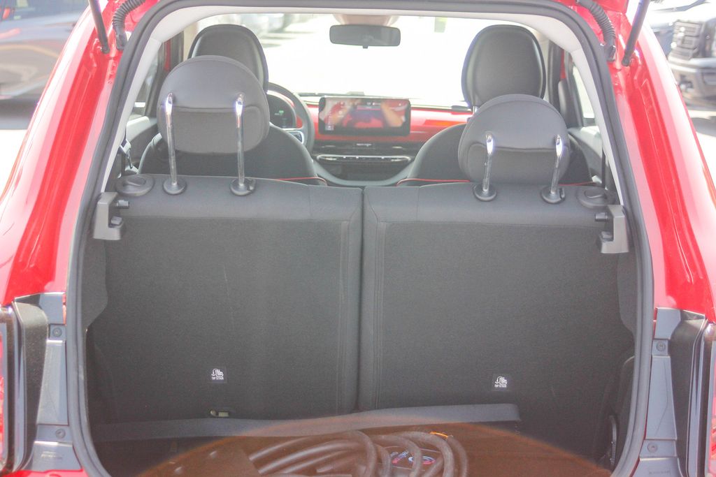 Vehicle image 11 of 28