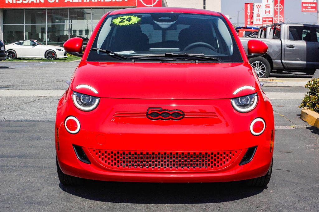 Vehicle image 3 of 28
