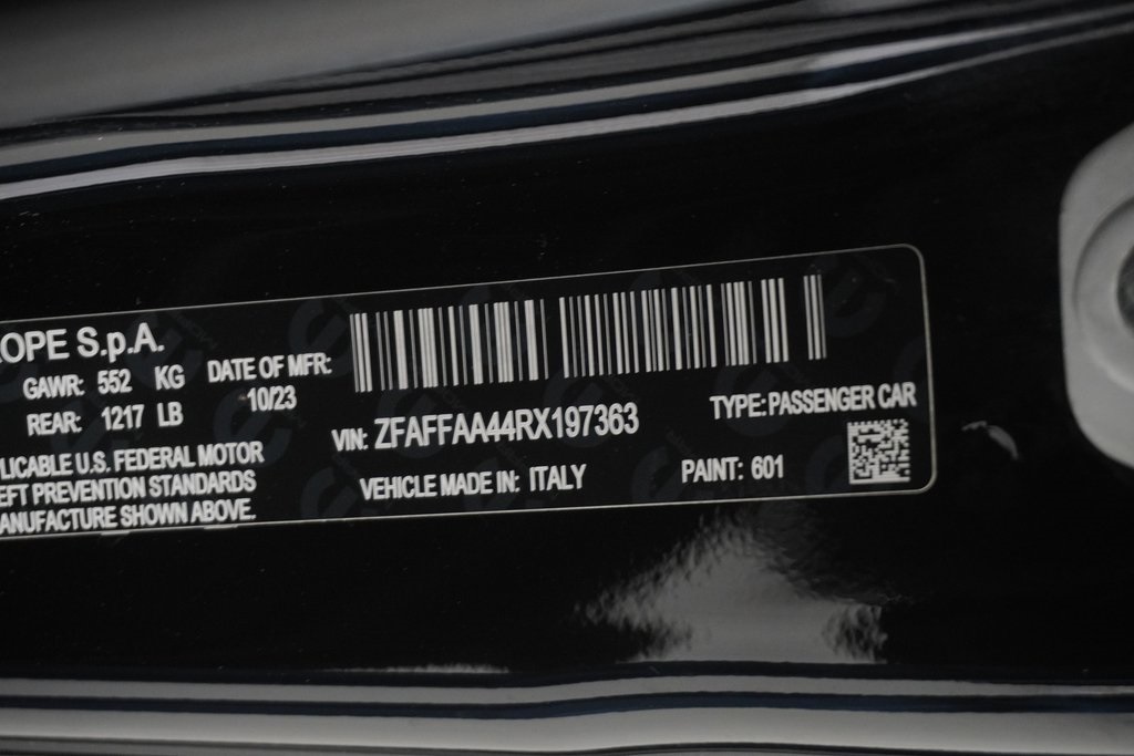 Vehicle image 29 of 37