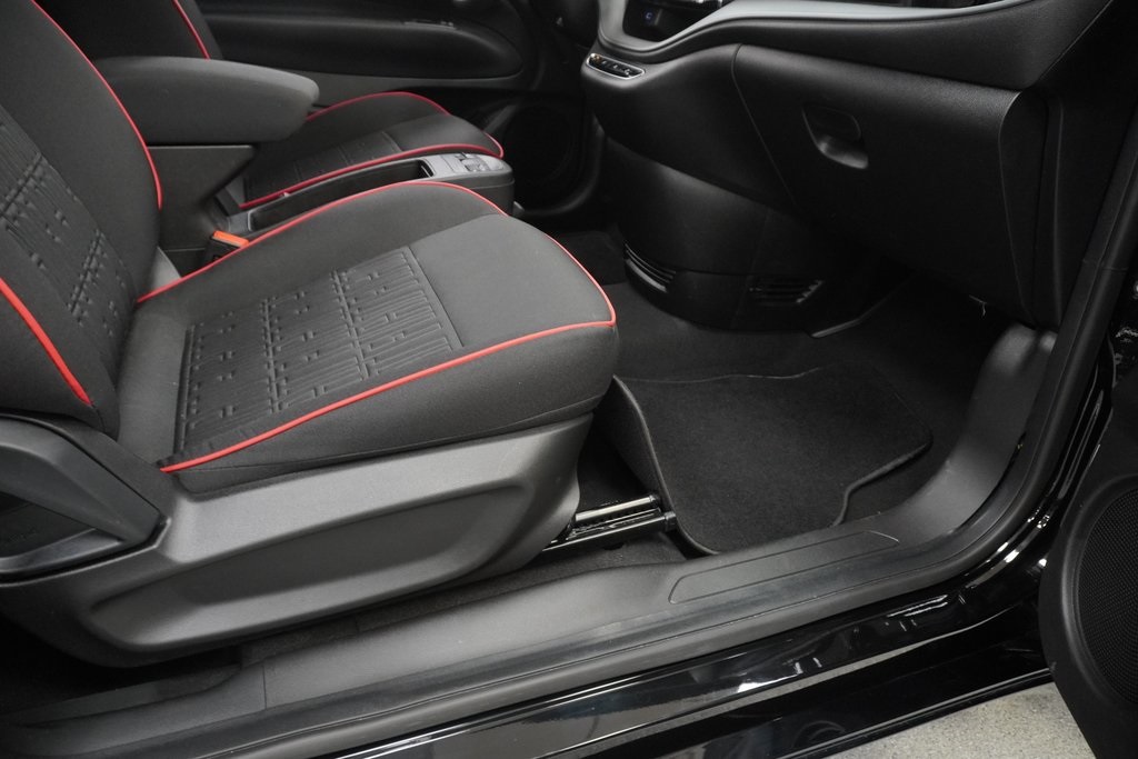 Vehicle image 20 of 37