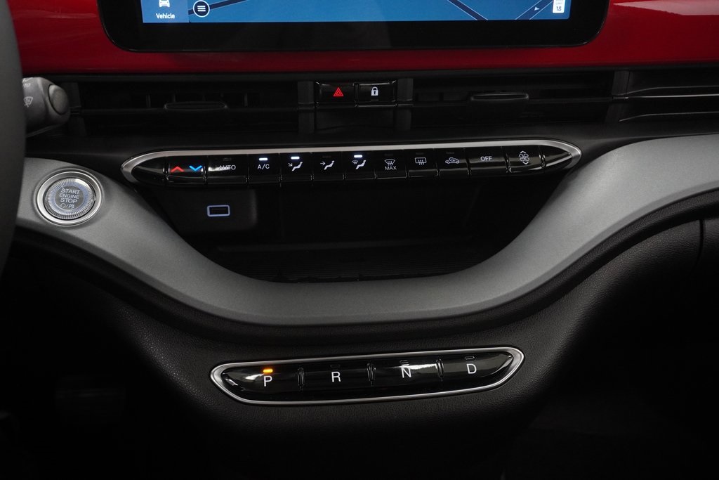 Vehicle image 26 of 37