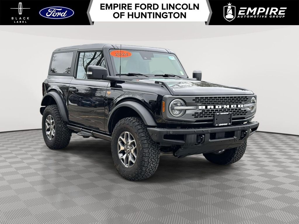2024 Ford Bronco Badlands Image 3 of 30