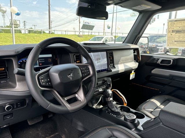 Vehicle image 13 of 30