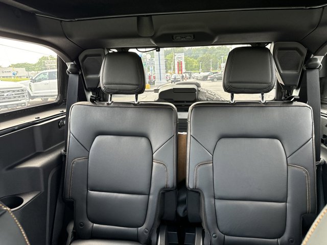 Vehicle image 26 of 30