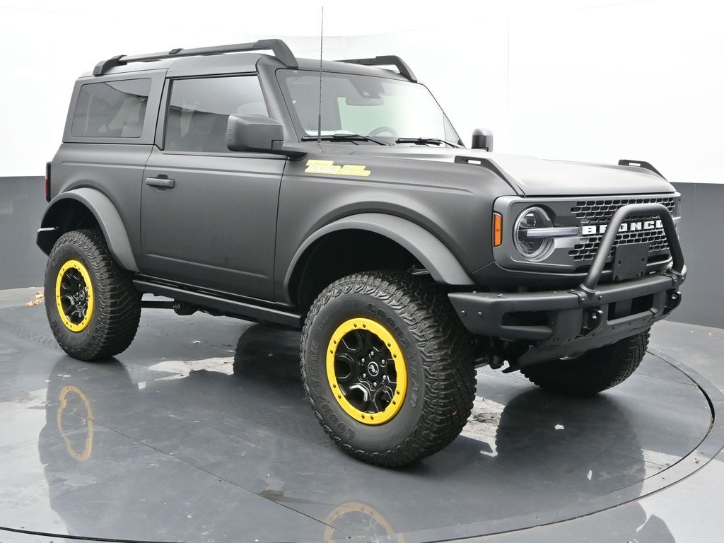 2024 Ford Bronco Badlands Image 2 of 73