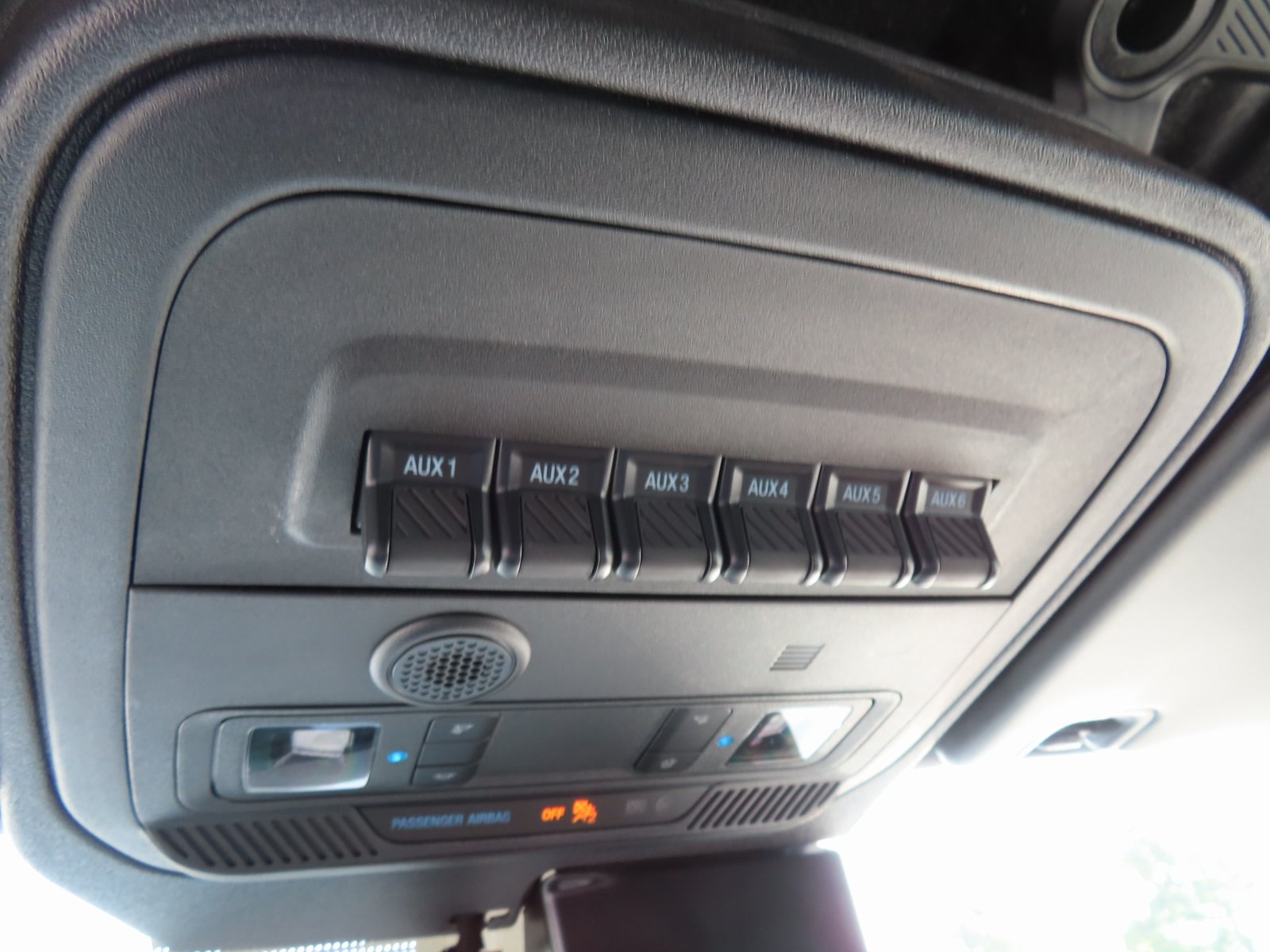 Vehicle image 27 of 45