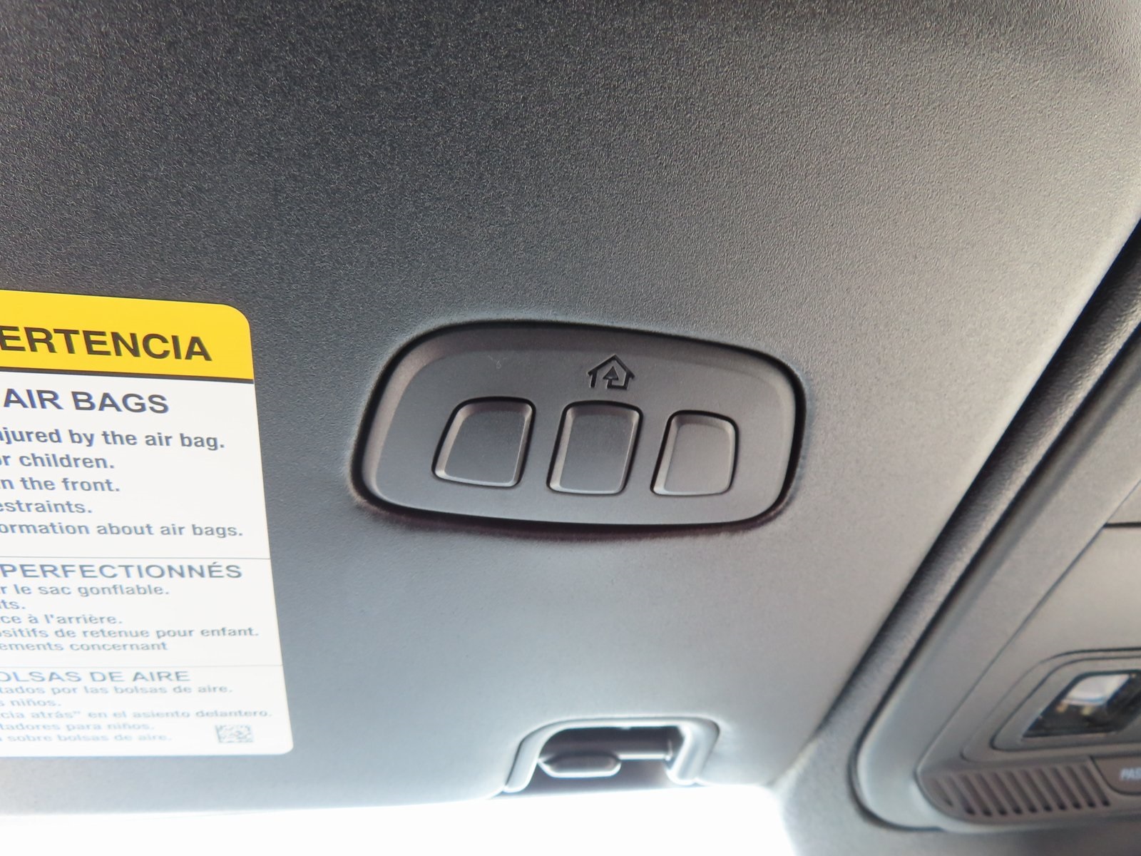 Vehicle image 28 of 45