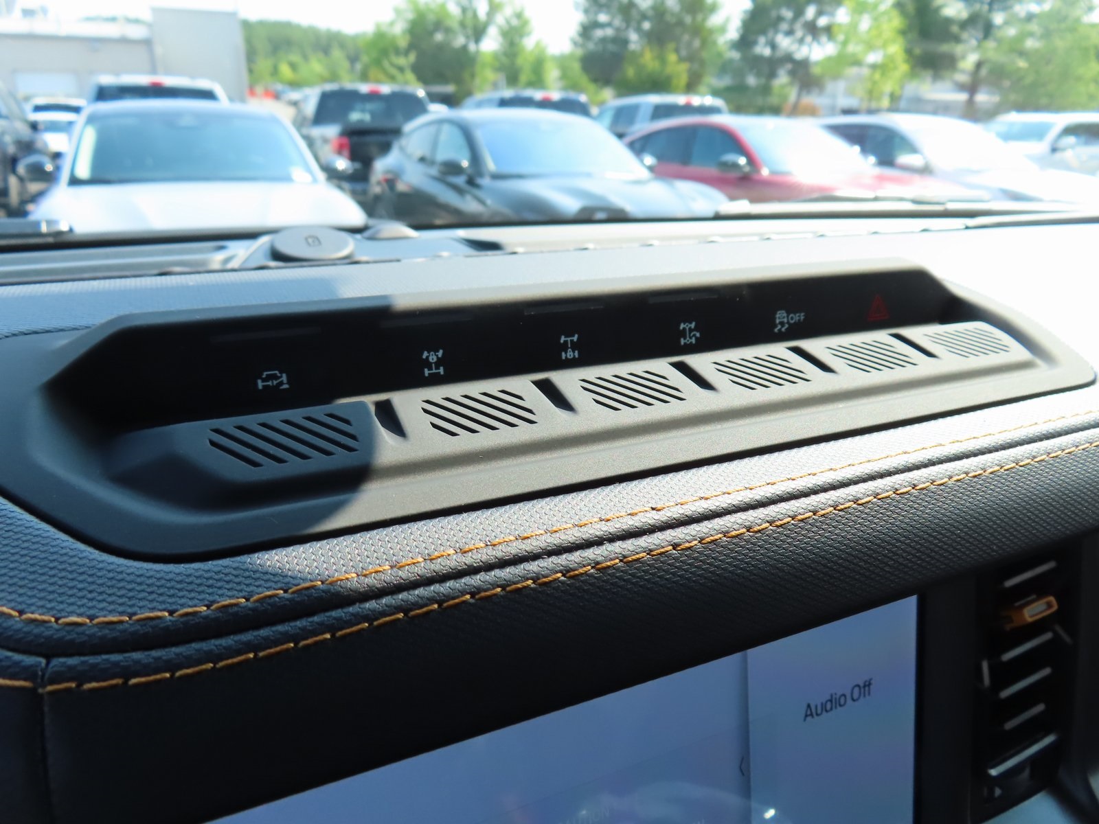 Vehicle image 21 of 45