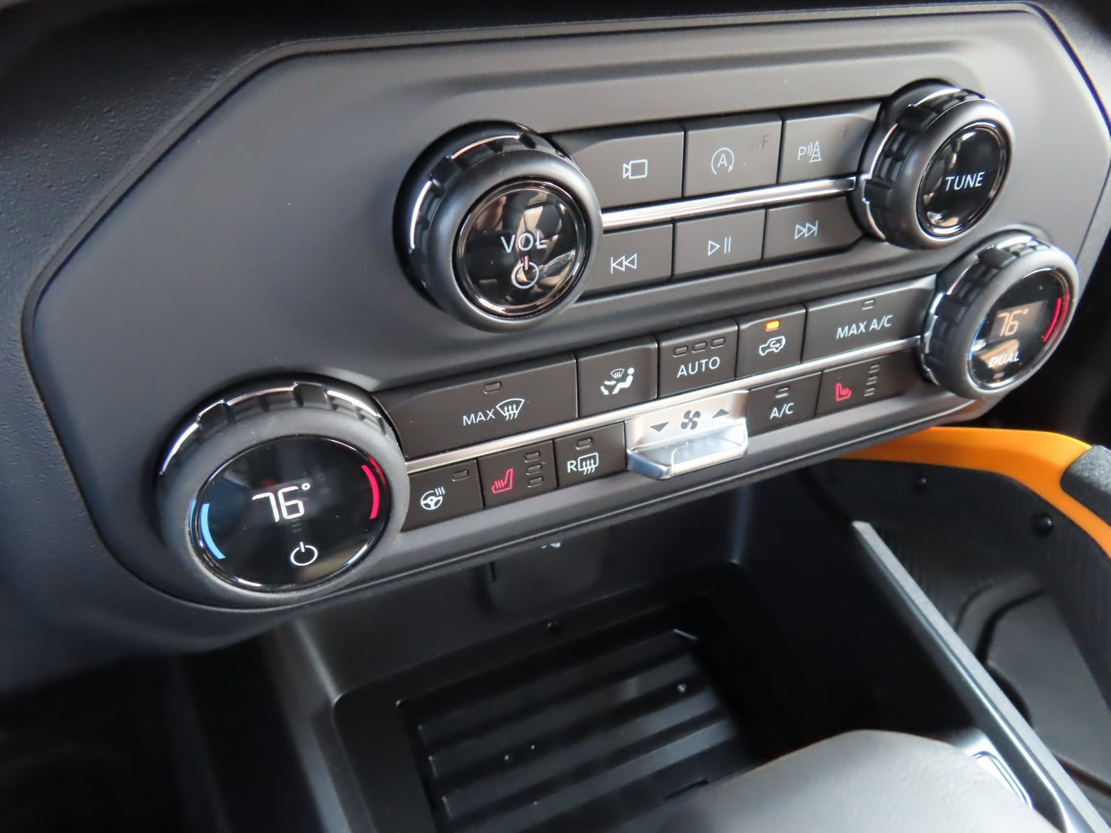 Vehicle image 23 of 45