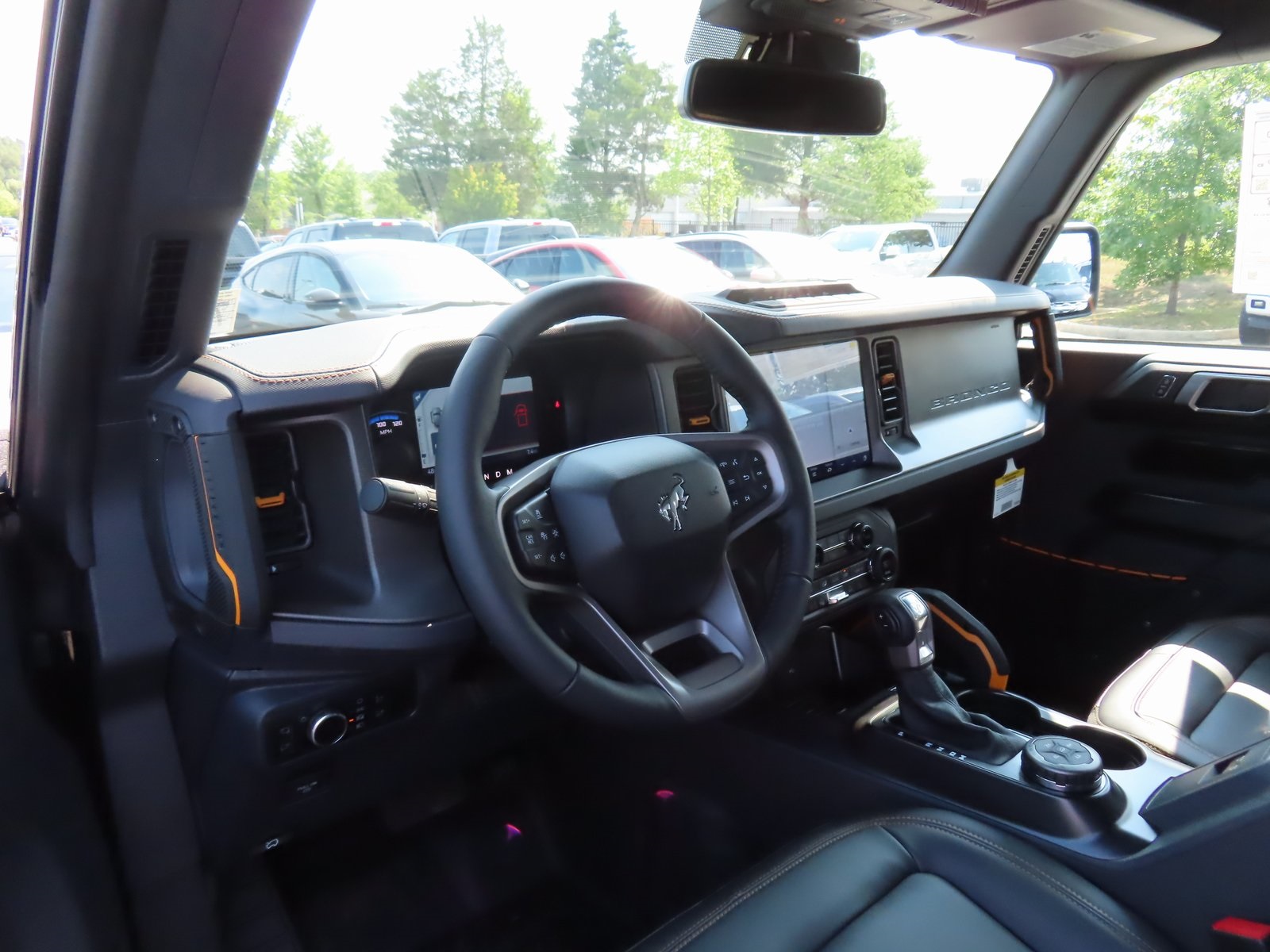 Vehicle image 17 of 45