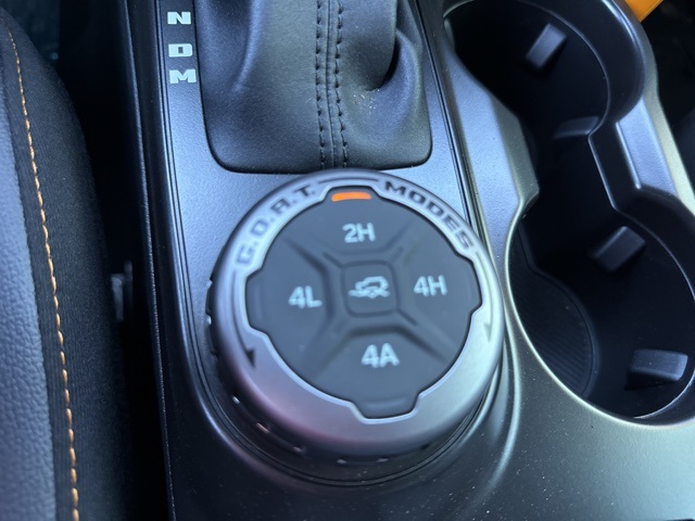 Vehicle image 16 of 18