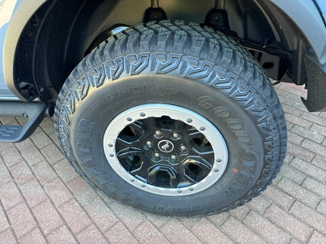 Vehicle image 6 of 18
