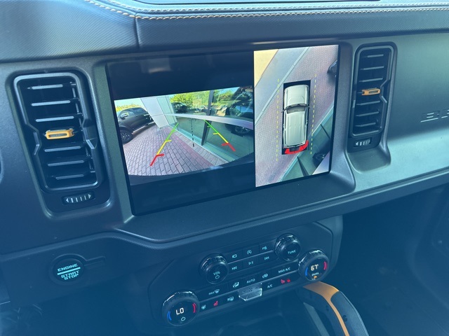 Vehicle image 13 of 18