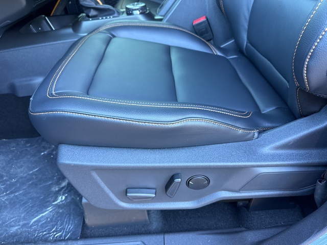 Vehicle image 9 of 18