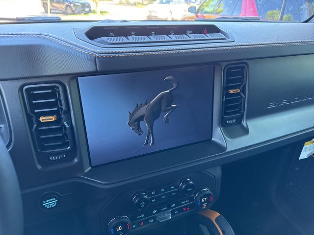Vehicle image 12 of 18